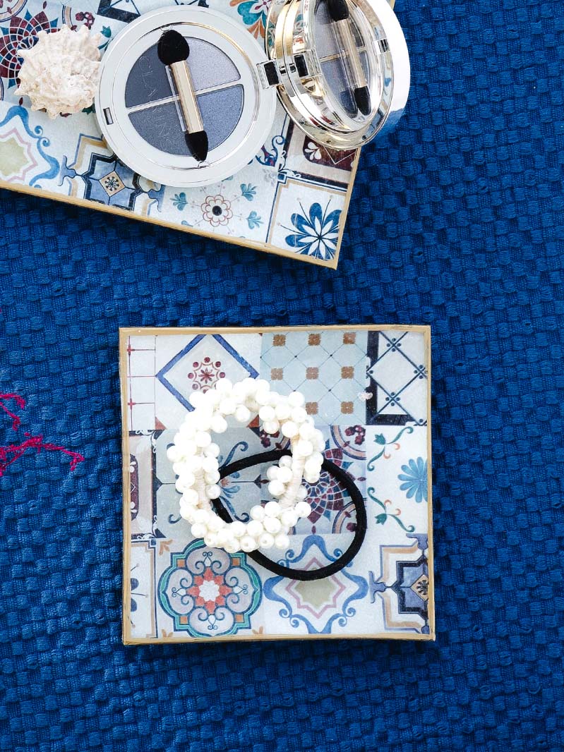 Plato Cuadrado 12x12cm El Suelo del Puente de Piedra